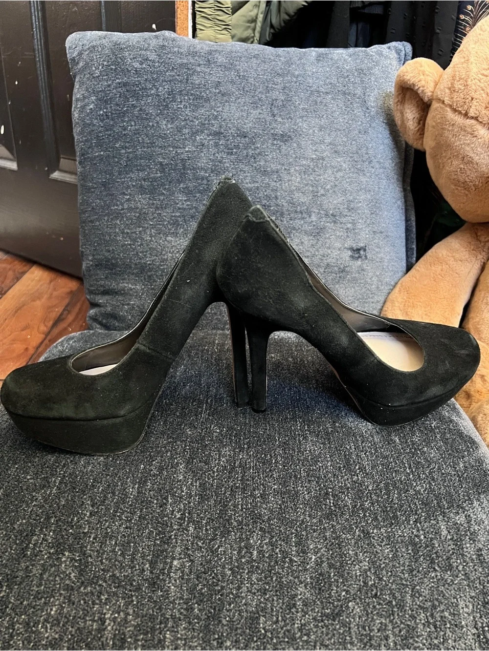Steve Madden Black Suede Platform Pumps